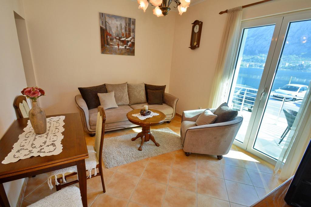 Apartments Jovanovic コトル エクステリア 写真